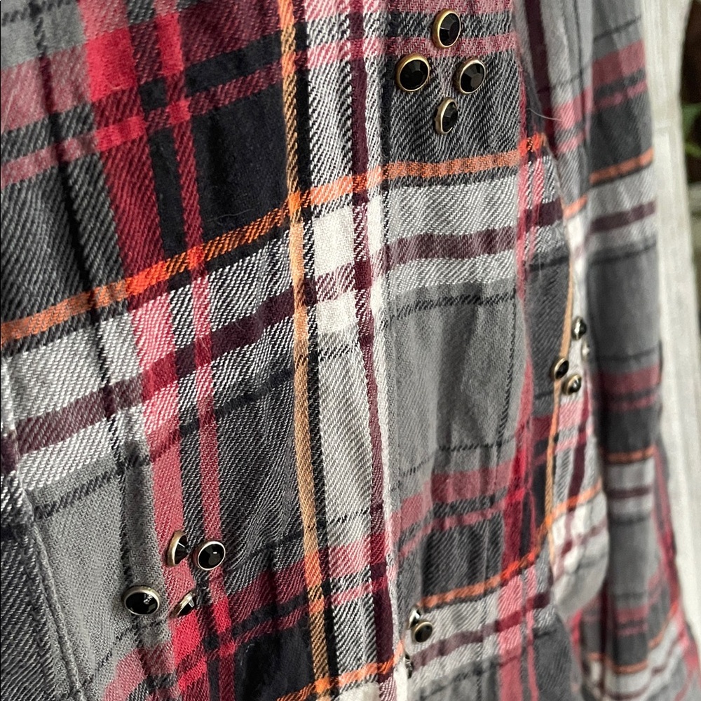 Elizabeth and James Plaid Red and Flannel Shirt Embellishments Size 0 - Picture 5 of 9